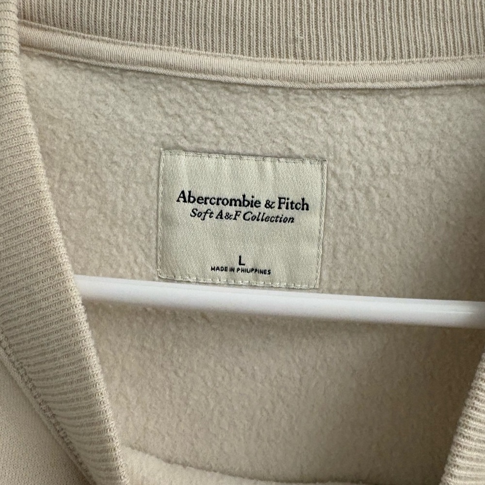 Abercrombie & Fitch Cream pasta and wineSweater with Blue Graphic - Picture 5 of 5